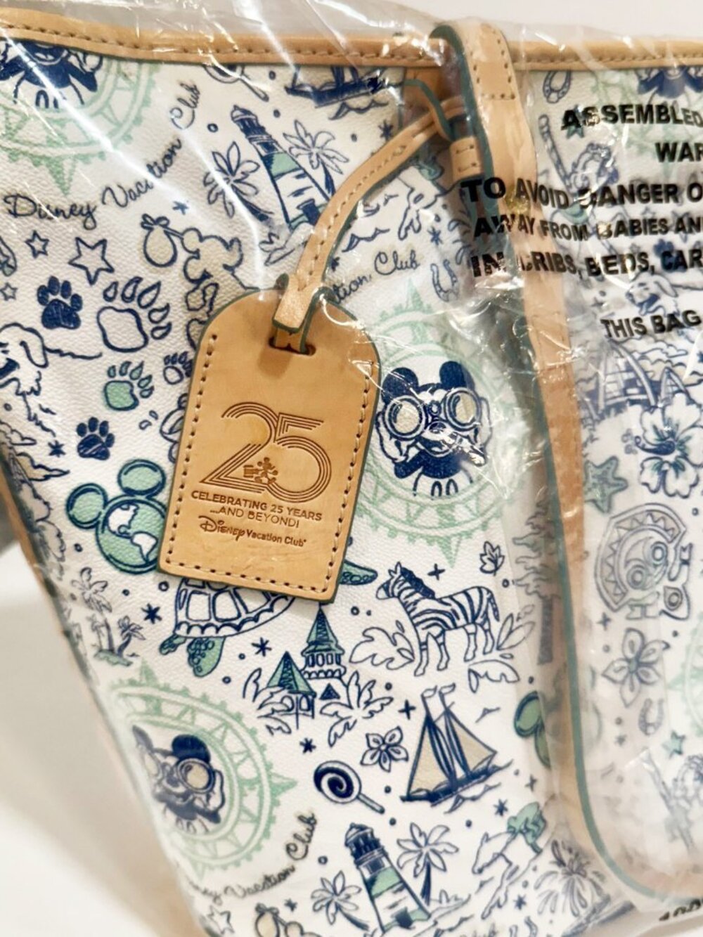 2016 Disney Dooney & Bourke DVC 20th Vacation Club Shopper Large Tote Bag NWT - Picture 3 of 8